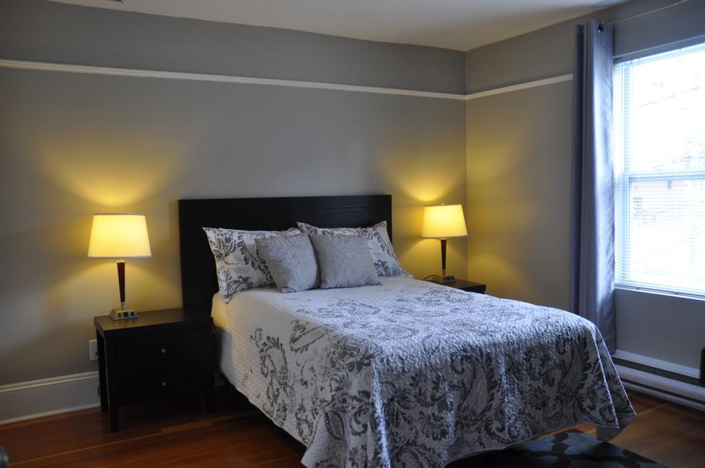 Moncton Suites - Apartments Across Georges Dumont Extérieur photo