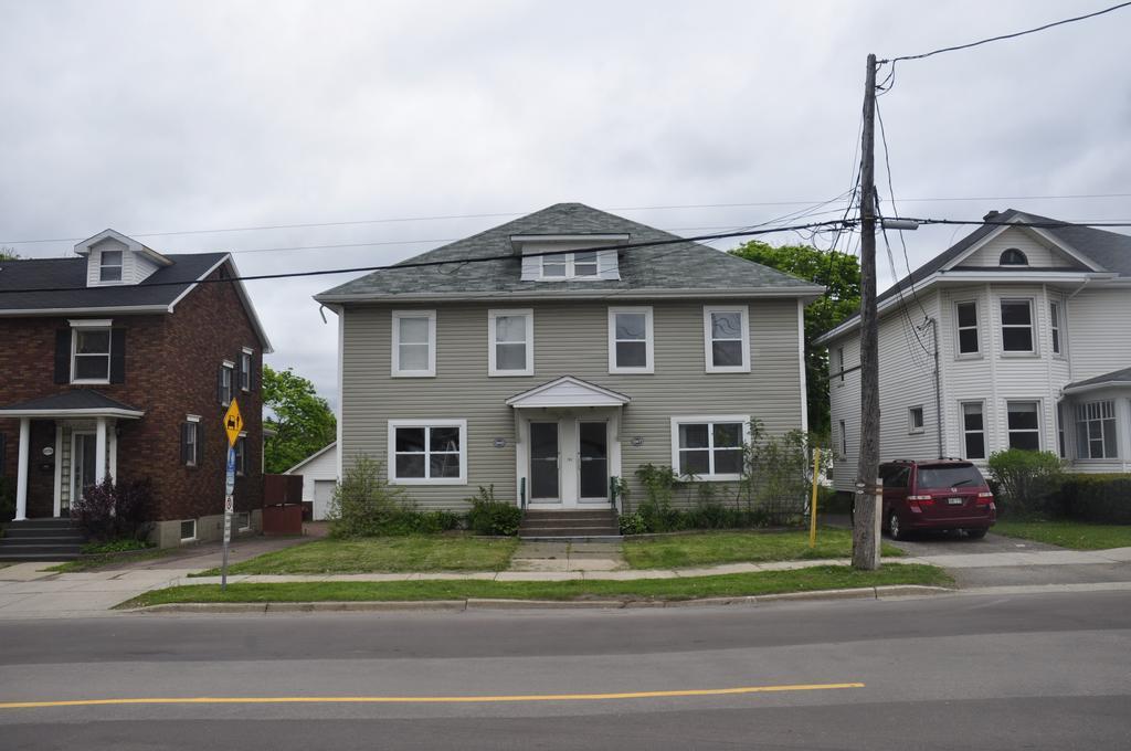 Moncton Suites - Apartments Across Georges Dumont Extérieur photo