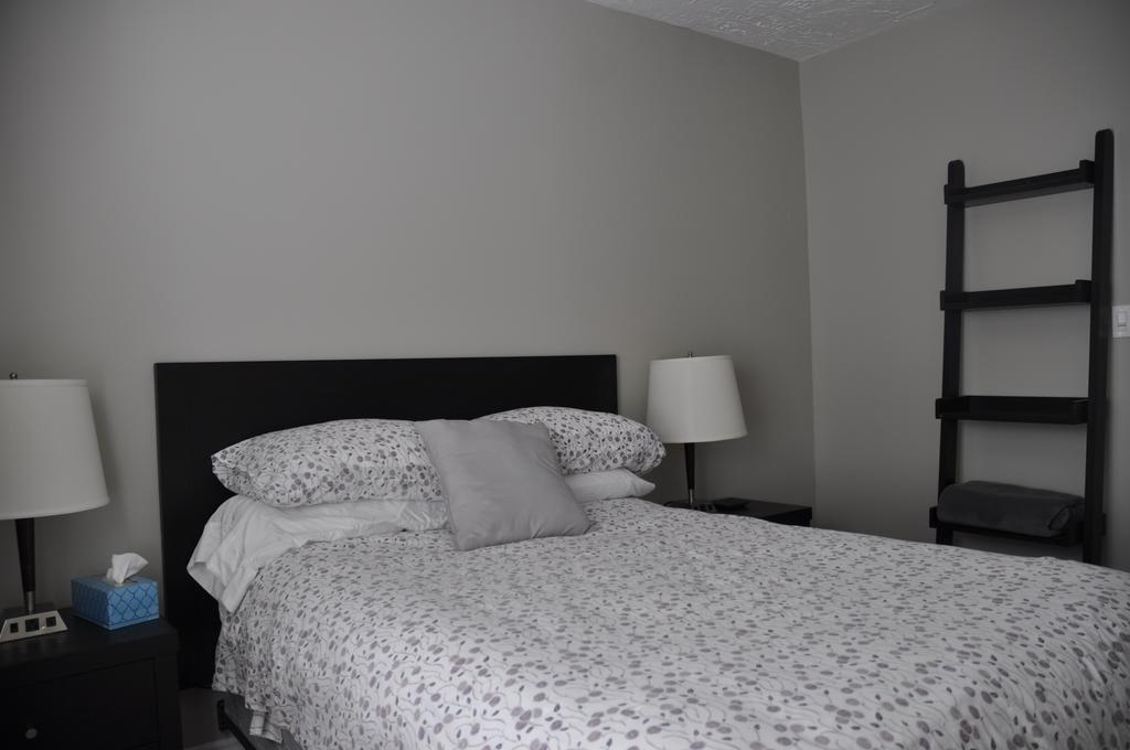 Moncton Suites - Apartments Across Georges Dumont Extérieur photo