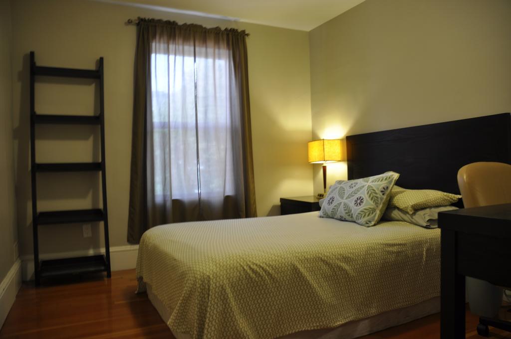 Moncton Suites - Apartments Across Georges Dumont Extérieur photo