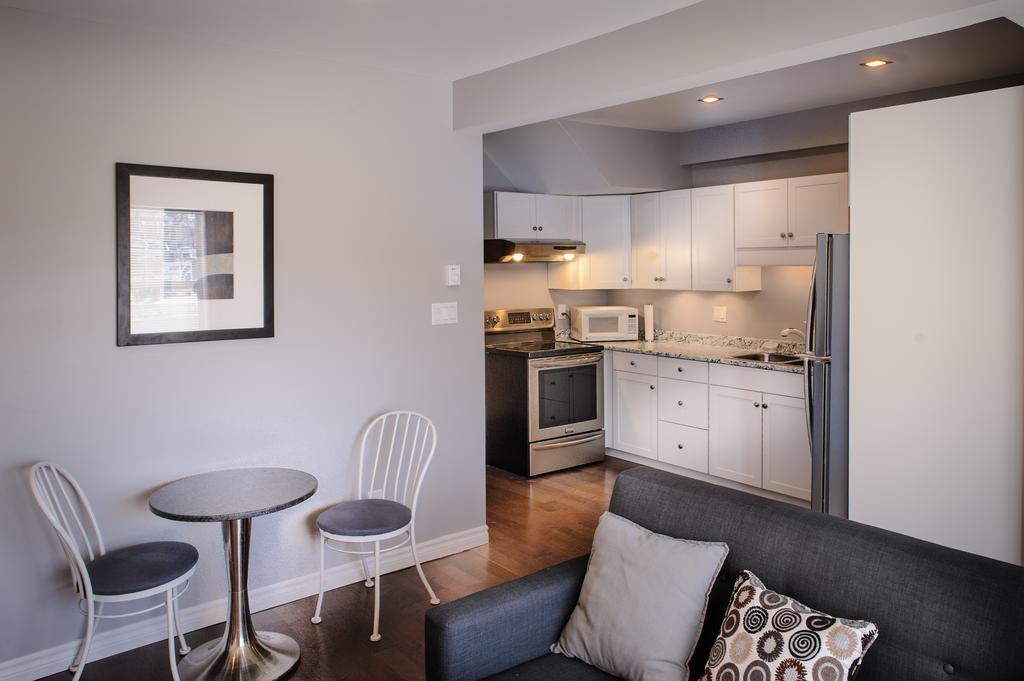 Moncton Suites - Apartments Across Georges Dumont Extérieur photo