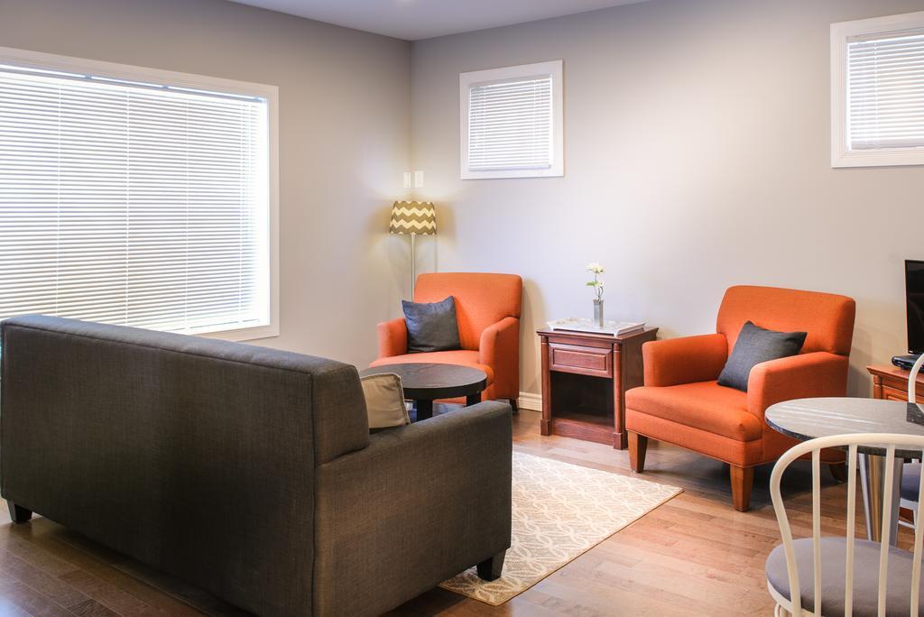 Moncton Suites - Apartments Across Georges Dumont Extérieur photo