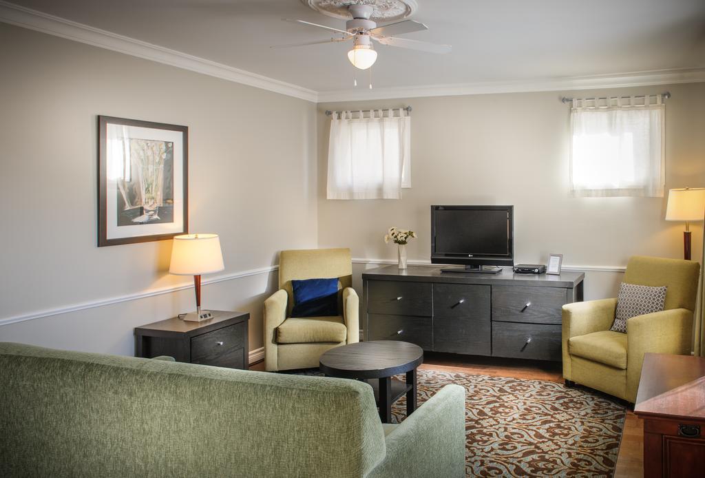 Moncton Suites - Apartments Across Georges Dumont Extérieur photo