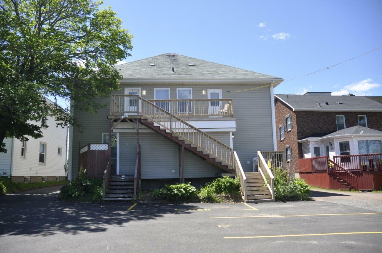 Moncton Suites - Apartments Across Georges Dumont Extérieur photo