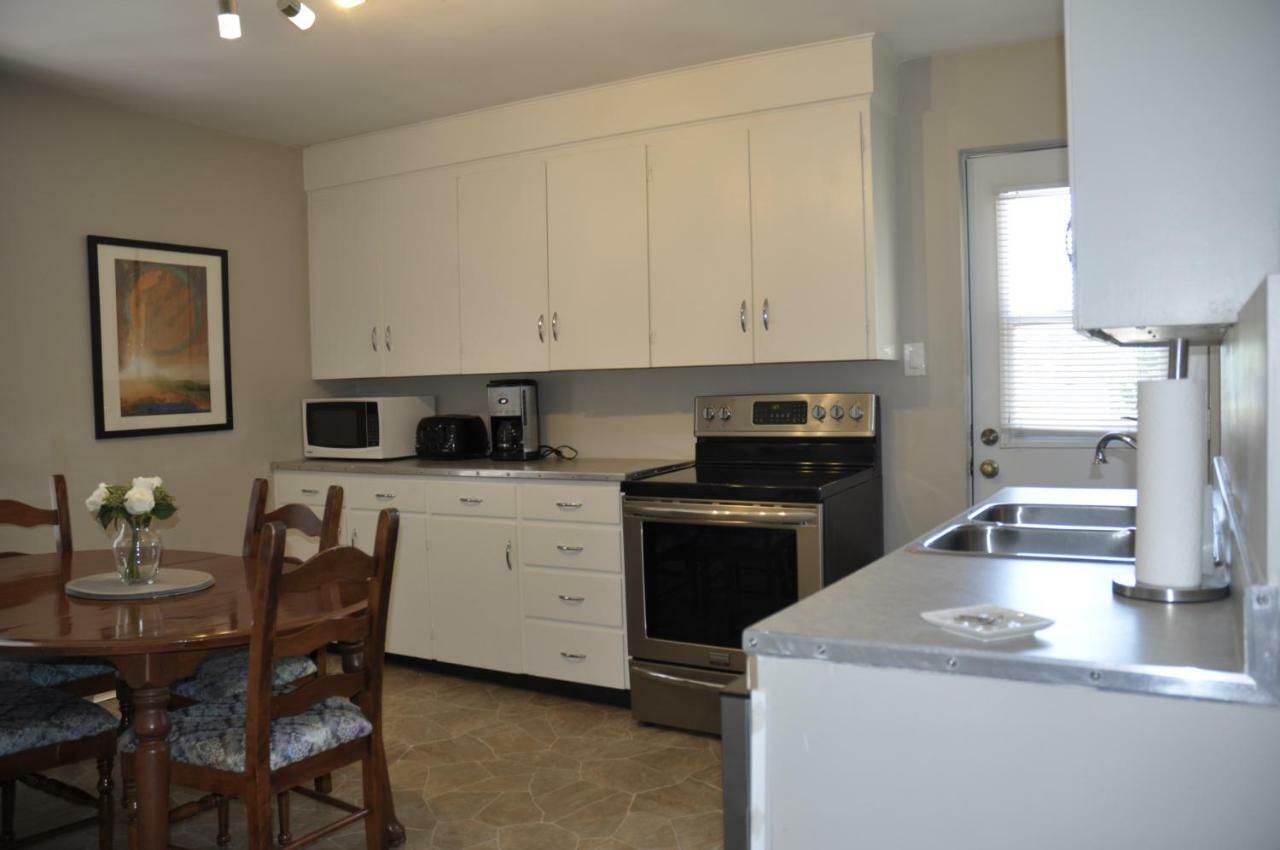 Moncton Suites - Apartments Across Georges Dumont Extérieur photo