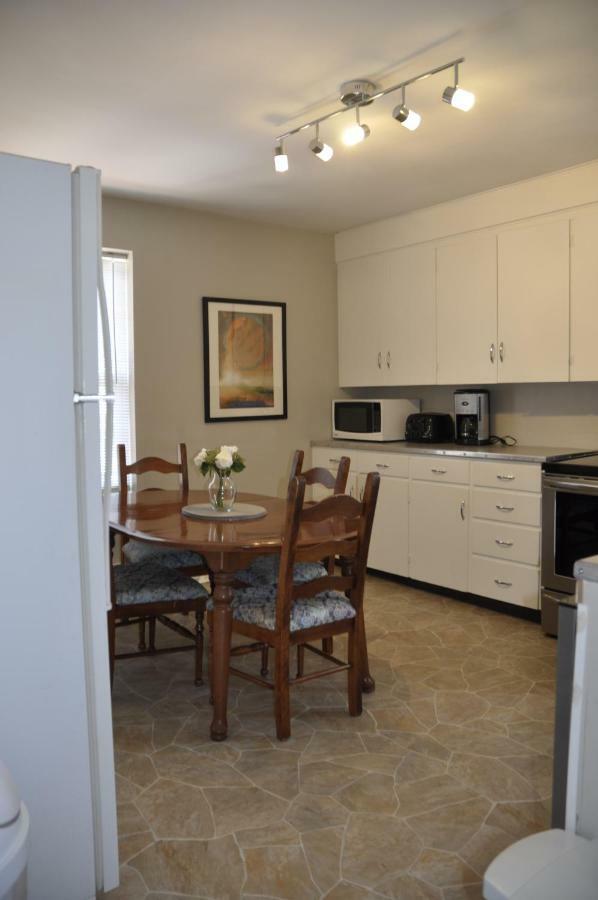 Moncton Suites - Apartments Across Georges Dumont Extérieur photo