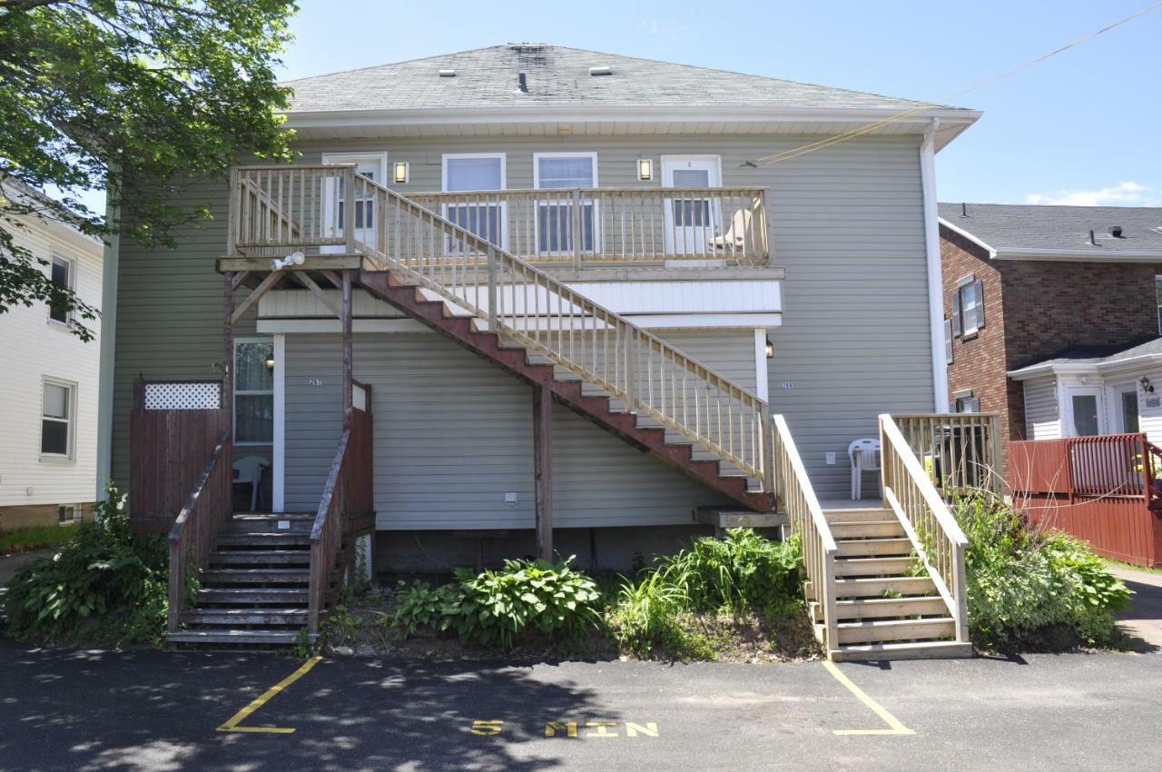 Moncton Suites - Apartments Across Georges Dumont Extérieur photo
